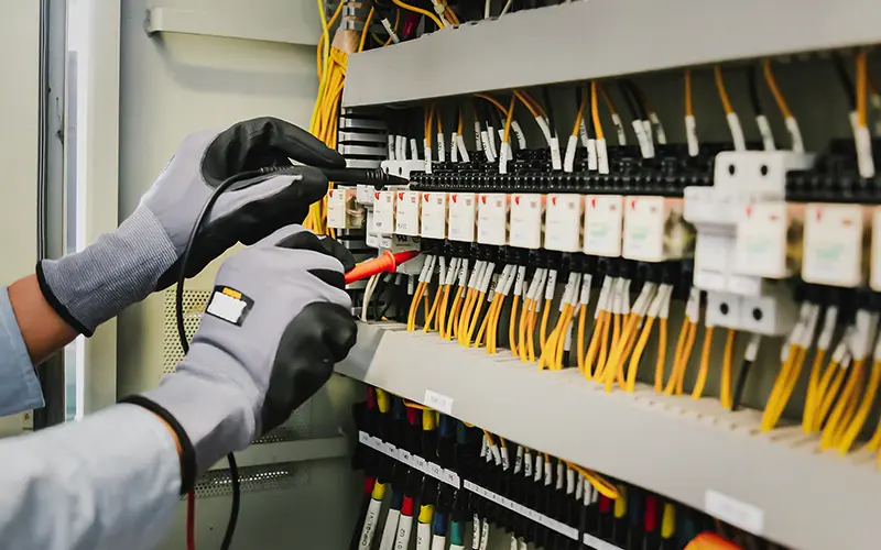 modernes Stromsystem installiert in Bornheim