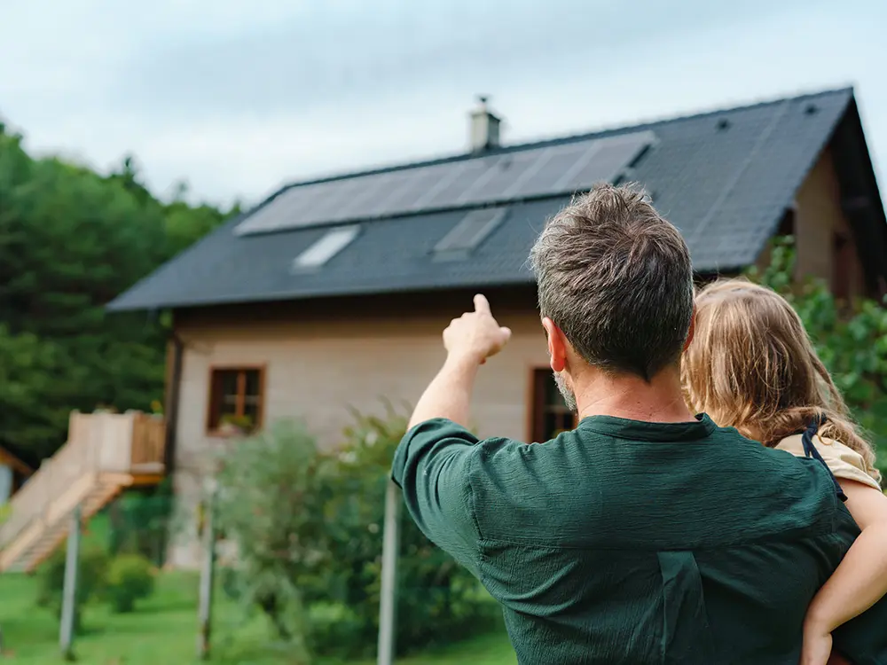Modernes Wohnhaus mit Photovoltaikanlage in Bornheim und professioneller Elektroinstallation von Stefan Montenarh.